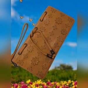 Jessica Simpson Floral Tan Clutch Purse Nwot